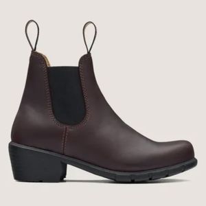 Blundstone #2060 series Heeled Boots in colour Shiraz